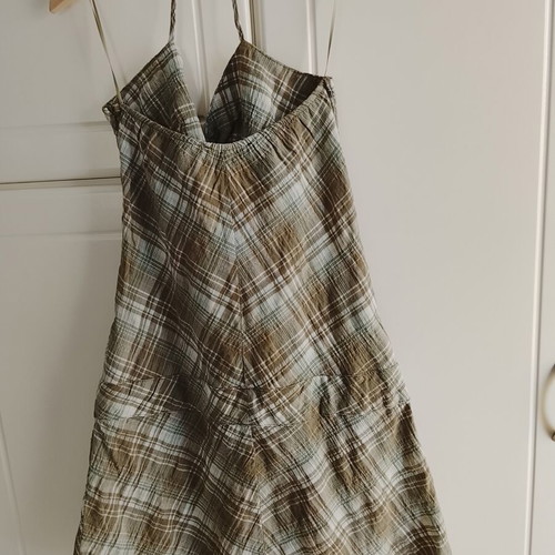 Attrattivo short women's dress used, size small, khaki white