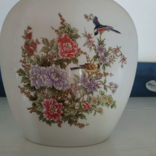 Porzendal porcelain vase with painting from Bavaria like new