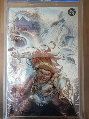 Aquaman #1 Deep Sea Ultra Gloss Foil Variant Comic Book like new