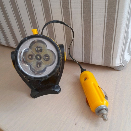 Magnetic car flashlight new, 5 led, 180 degrees, sos button