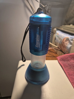 Φακός & Φανάρι Energizer 2-in-1 σαν καινούργιο (Μπλε) για camping και έκτακτη ανάγκη