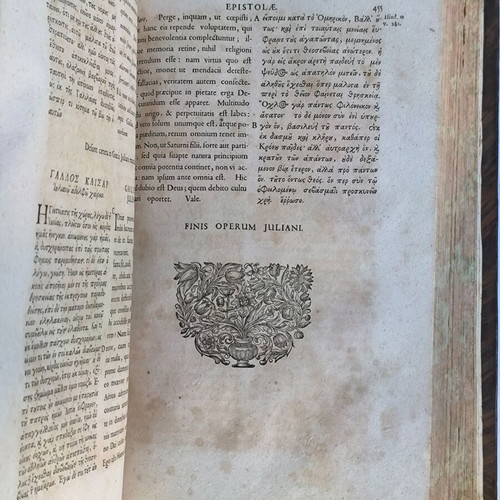 Ioulianou Autokratoros ta Sozomena book used, 1696 edition