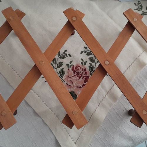 Wooden Folding Wall Hanger Vintage Style with 10 Hooks like new