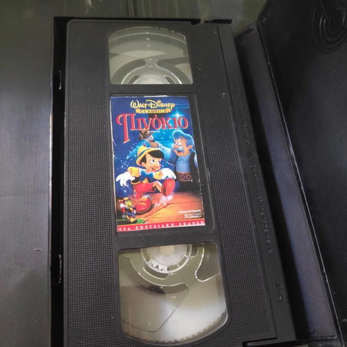 Walt Disney Pinocchio VHS tape like new, dubbed