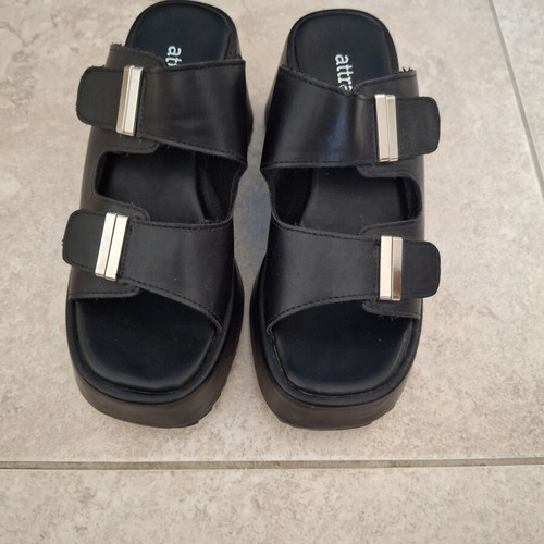 Attrattivo platform slippers size 37, like new, black