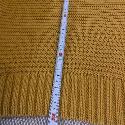 Mustard fall pullover like new, size M