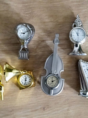 Collection of analog tabletop clocks new