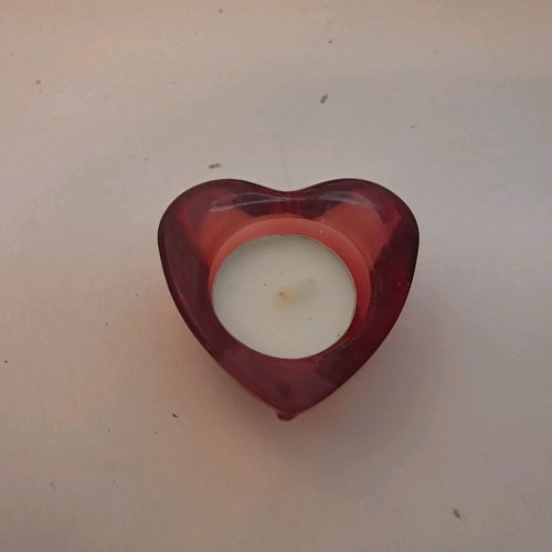 Heart-shaped glass tealight like new, red