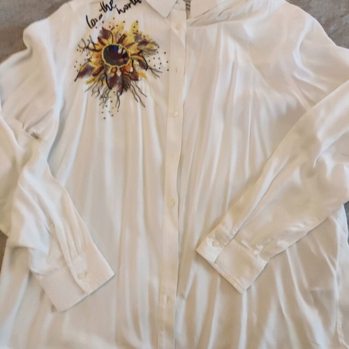 Desigual shirt size XL like new with Love the World embroidery
