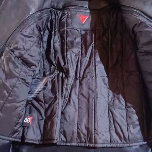 Dainese leather jackets and pants set, signed by Colin Edwards