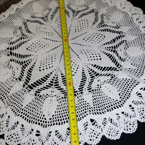 Handmade round doilies pack of 4 pieces like new