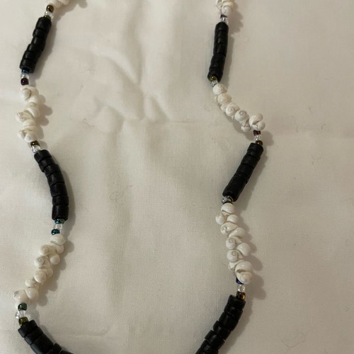 Vintage surfer dude necklace new, organic, shell brown and white