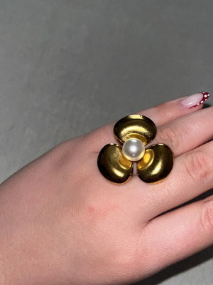 Ring new gold color with pearl