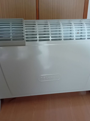 Delonghi HS20F space heater like new 2000W