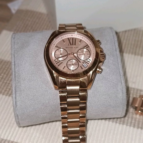 Michael Kors wristwatch women's like new with box and certificate