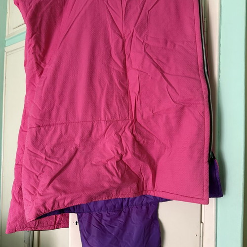 Armoutis Bros Co. vintage sleeping bag, fuchsia and purple