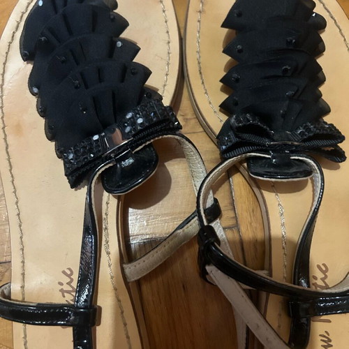 Flat sandals blue with rhinestones and ruffles like new