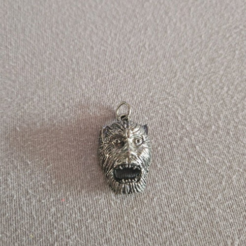 Werewolf necklace like new, silver