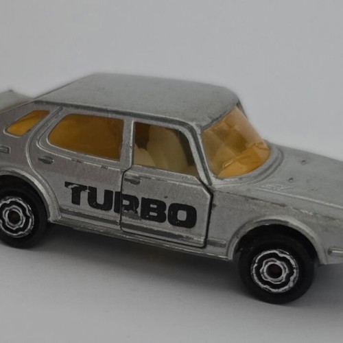 Majorette SAAB 900 Turbo 1984 diecast car silver 1/62