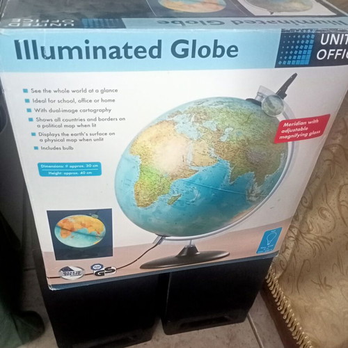United Office Illuminated Globe desktop lamp like new