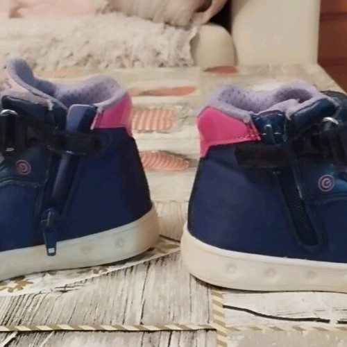 Geox Stitch kids high sneakers with lights and scratches blue size 28 like new