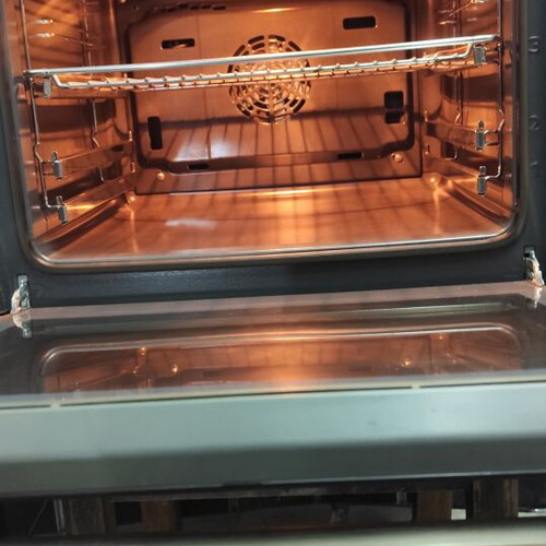 Bosch built-in electric oven with ceramic hob, 2 baking trays and grill