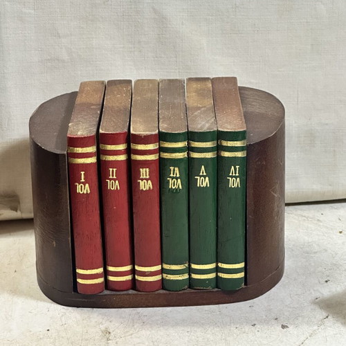 Vintage wooden set of 6 coasters shaped like books with bookshelf