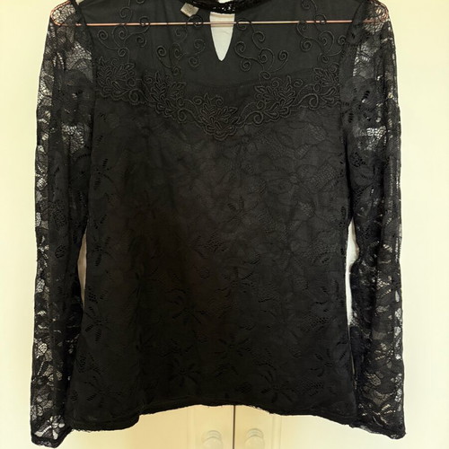 Black Lace Long Sleeve Top used, sheer detail, XS/S
