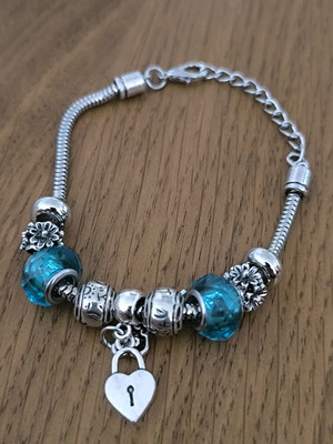 Women's Charm Bracelet with Heart and Blue Beads new