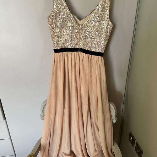 Tulle dress with sequins in gold like new