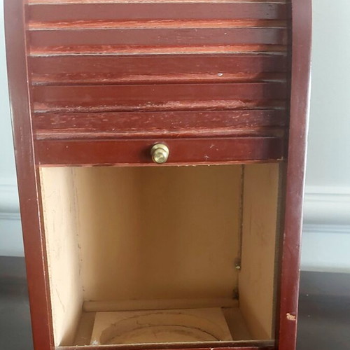 Wooden sliding case like new for bar drinks