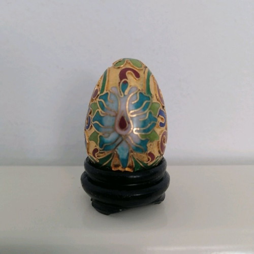 Cloisonné egg like new decorative with brass and enamel