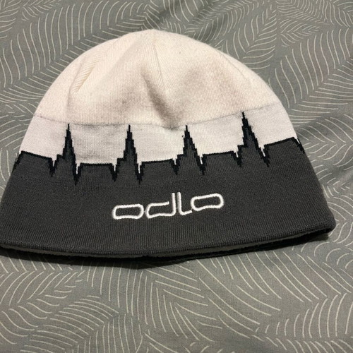 Odlo beanie one size like new, white and gray