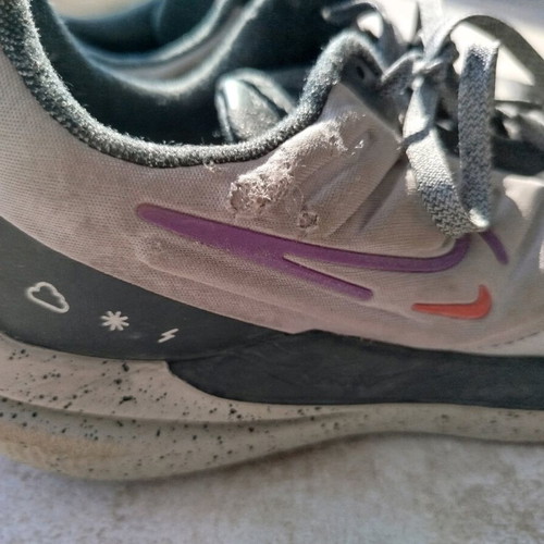 Nike athletic shoes used, size 37.5, gray