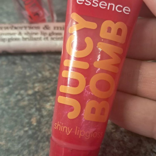 Lip gloss and lip oil set new from Ushas, ilovecosmetics, Radiant, Essence, Golden Rose