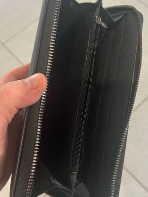 Leather handbag like new, black