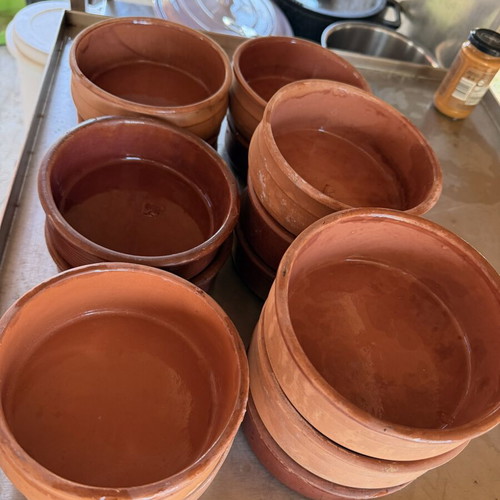 Clay plates pack of 14, like new, few used