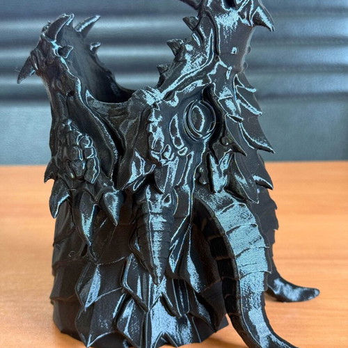 Dragon Head Pen Holder like new, aggressive desk organizer