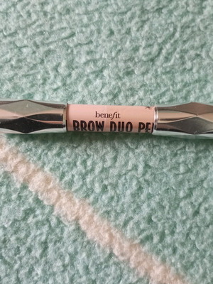 Benefit Cosmetics Brow Duo Pen used