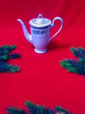 Noritake Bristol Japan Bone China Coffee Pot new, collectible