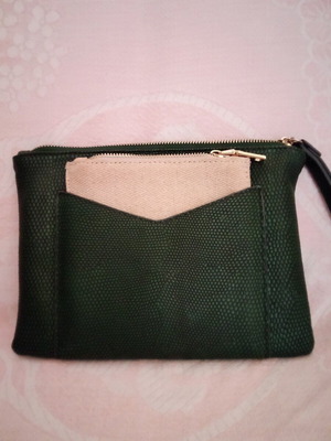 Sisley clutch like new with detachable beige pouch, green