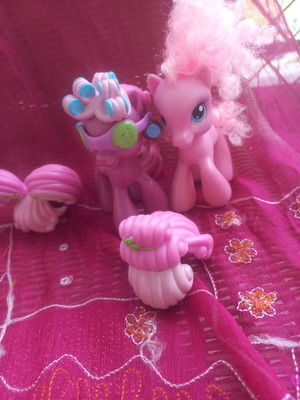 My Little Pony G3.5 pack with Cheerilee and Pinkie Pie figures and Spa day hairpieces like new