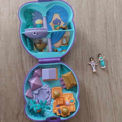 Vintage Polly Pocket Aladdin (1995) like new collectible compact