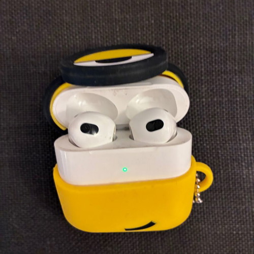 Apple AirPods 3rd Generation with MagSafe and Minions Case