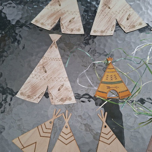 Wooden Indian decorative items like new, pack of 17 pieces