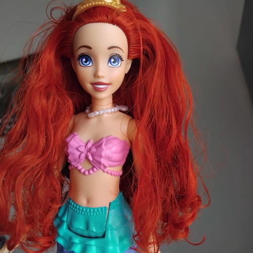 Disney Princess Swim & Splash Ariel doll like new, Mattel HPD43