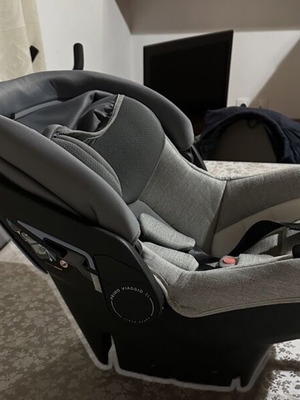 Peg Perego Primo Viaggio SL baby car seat new, grey melange