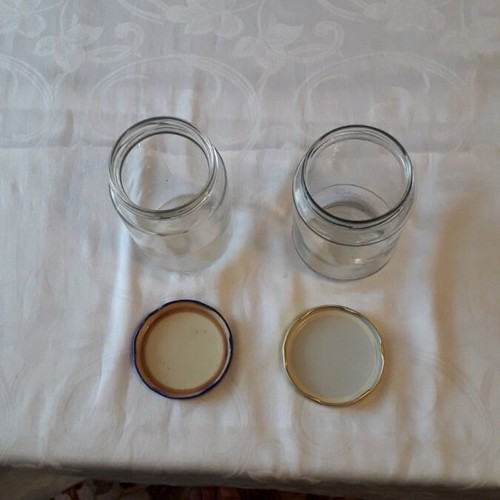 Honey jars like new, 2 pieces, 1 kilogram capacity