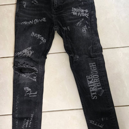 Zara denim jeans like new, black with inscriptions, size 31