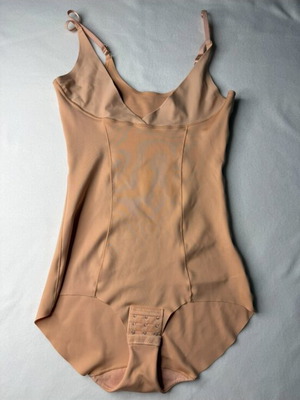 Shein Nude Shaping Bodysuit size M like new, beige